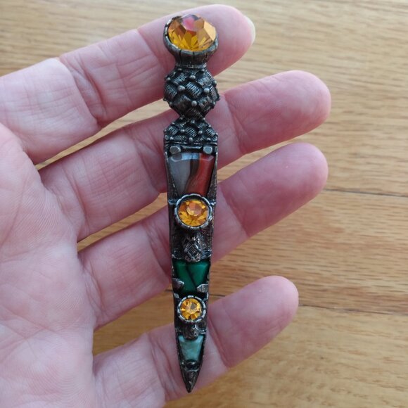 Vintage Dagger Brooch Scottish Sword Dirk Kilt Pin with Semi Precious Stones - Picture 6 of 14